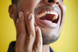 what counts as a dental emergency